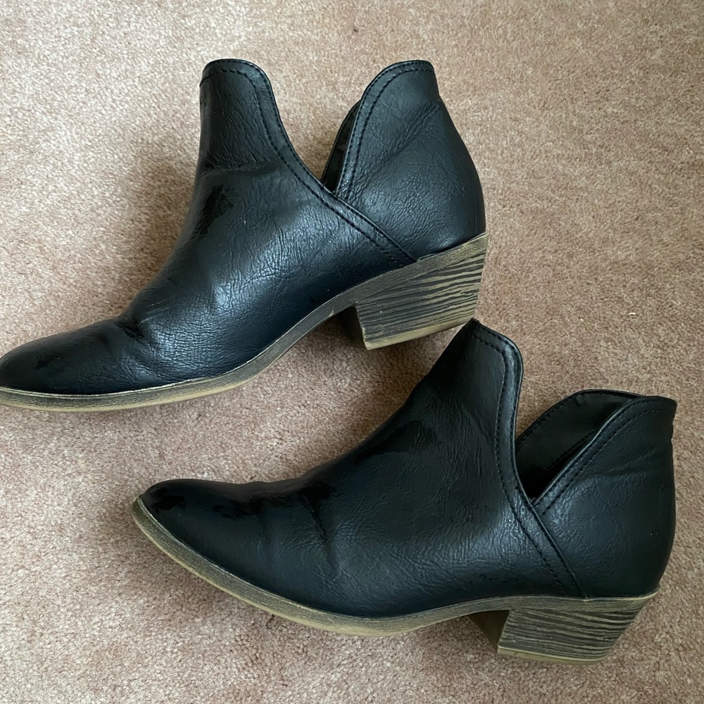 Faded Glory Black Ankle Booties